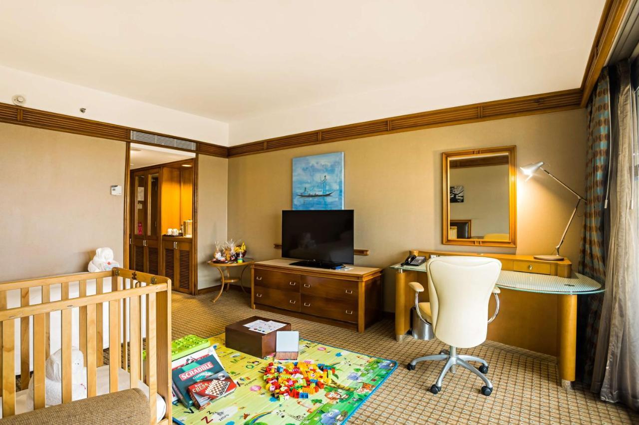 ฮิลตัน ยาอุนเด Hotel ภายนอก รูปภาพ