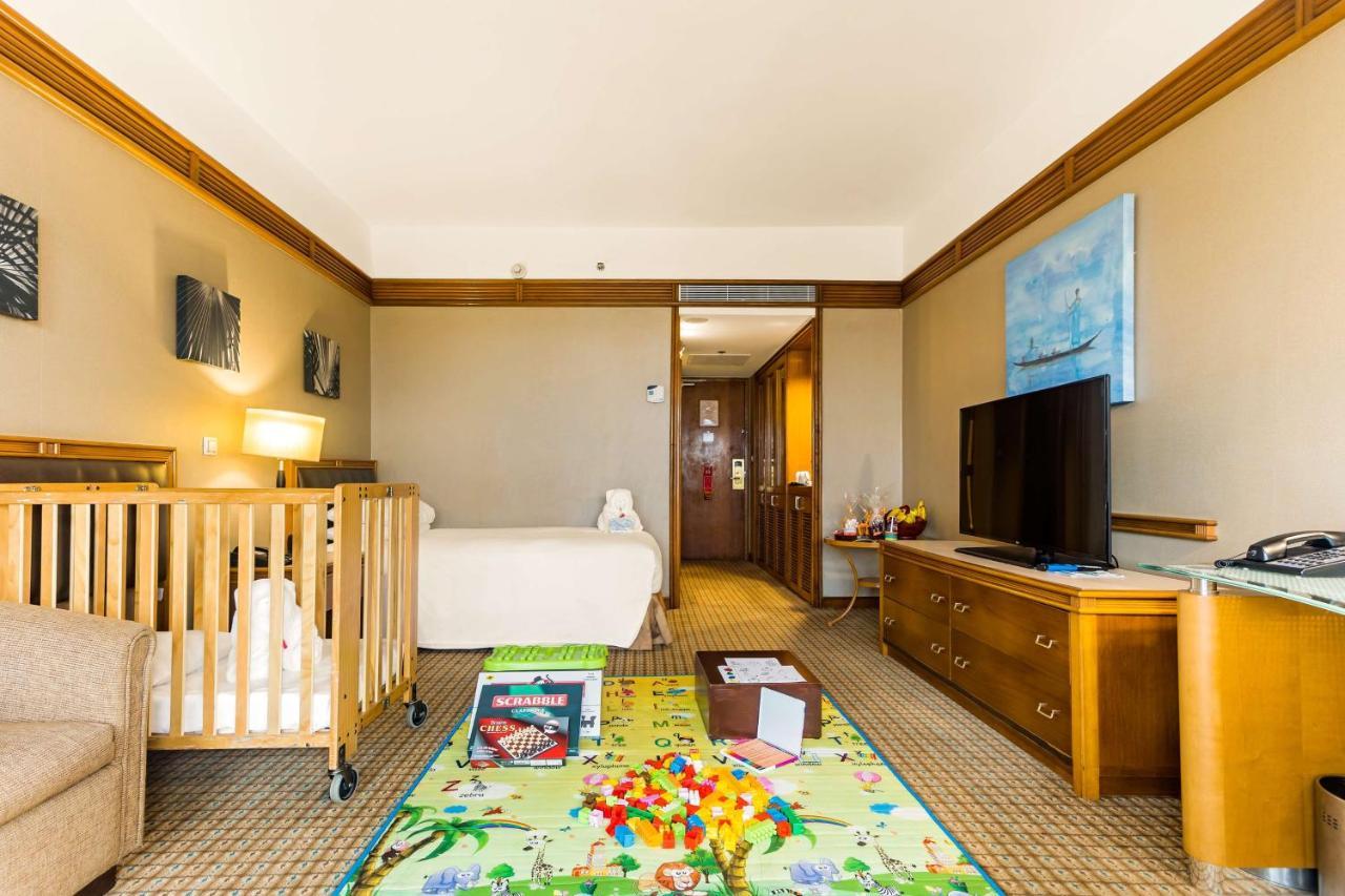 ฮิลตัน ยาอุนเด Hotel ภายนอก รูปภาพ
