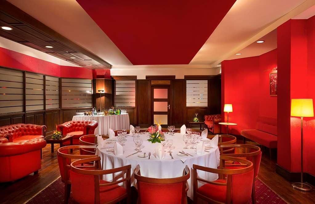 ฮิลตัน ยาอุนเด Hotel ร้านอาหาร รูปภาพ