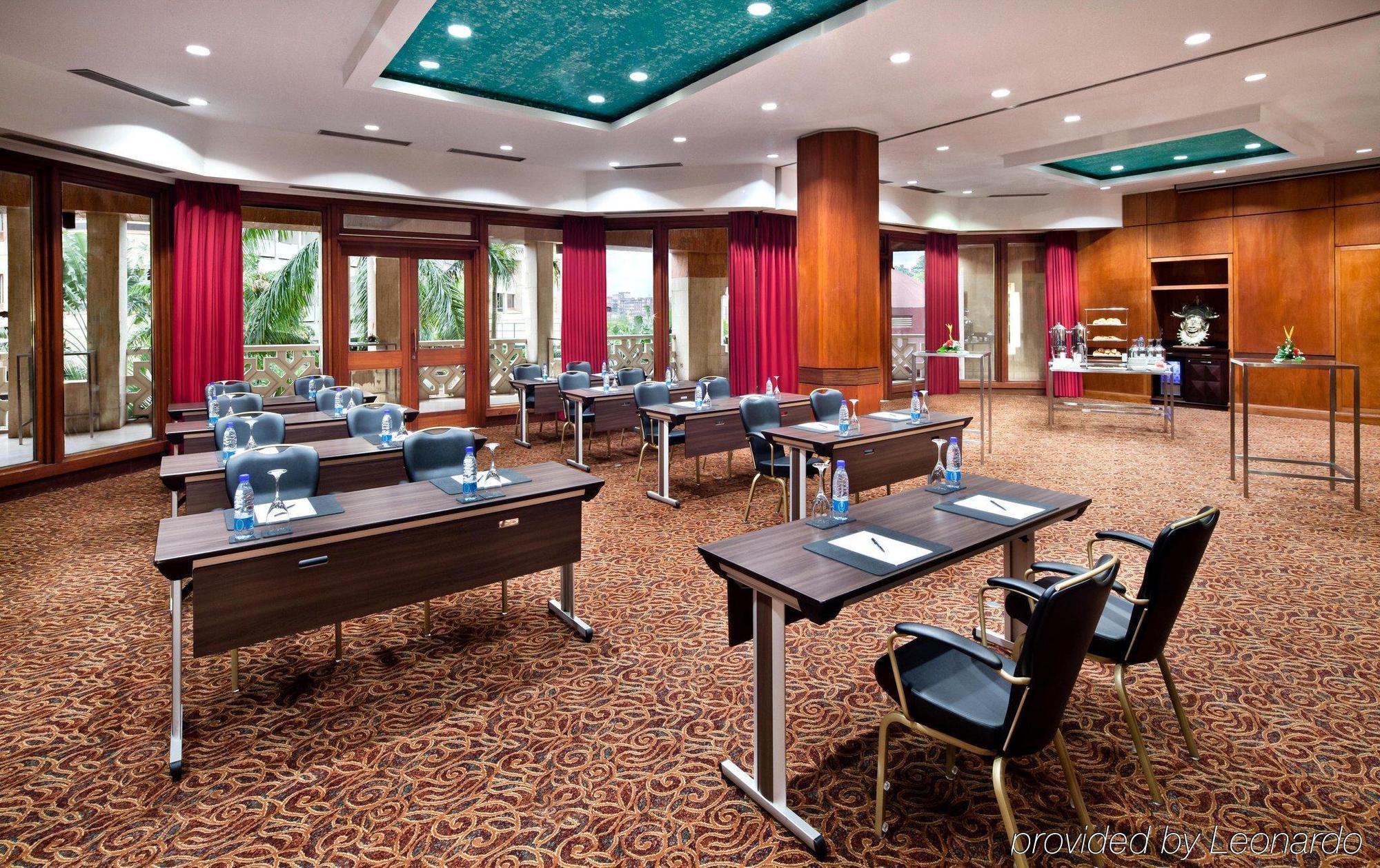 ฮิลตัน ยาอุนเด Hotel ธุรกิจ รูปภาพ