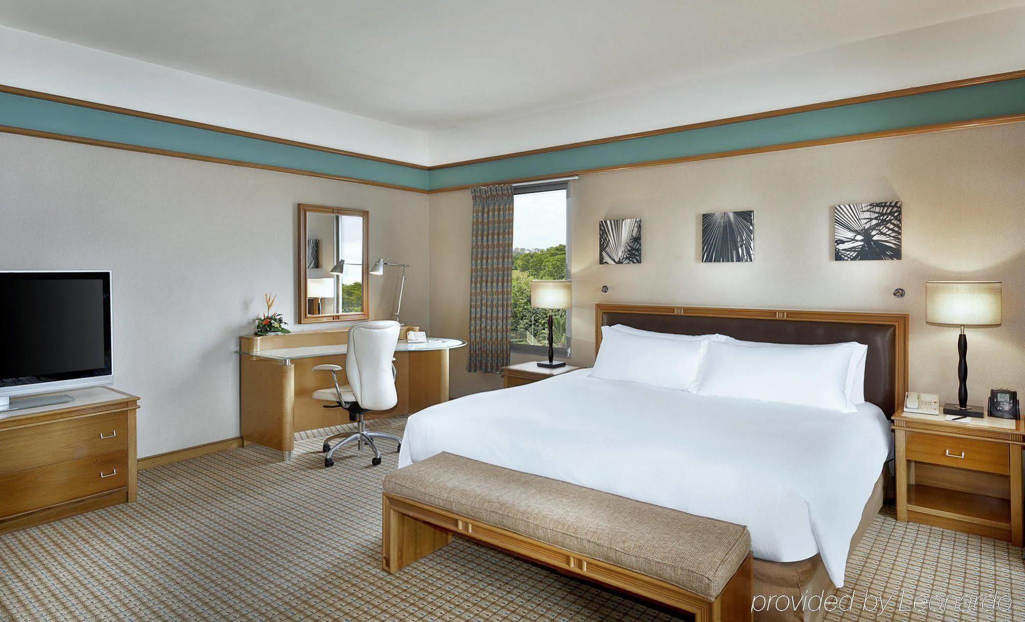 ฮิลตัน ยาอุนเด Hotel ภายนอก รูปภาพ