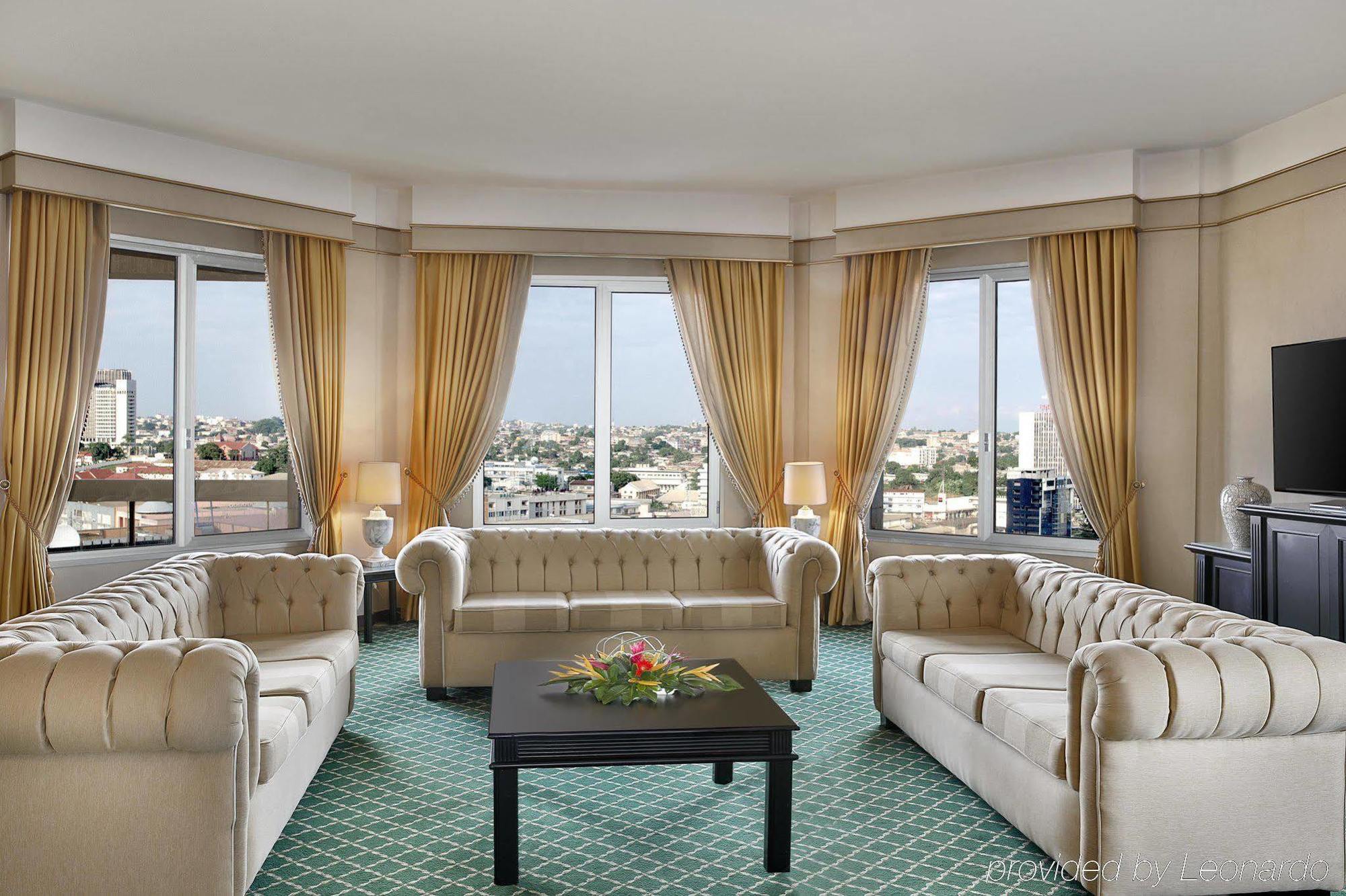 ฮิลตัน ยาอุนเด Hotel ภายนอก รูปภาพ